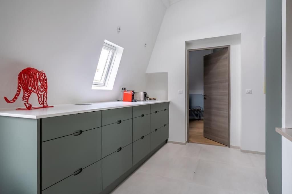 Appartement De 100M2 Dans Un Parc A 20 Mn Du Centre De Paris Garches Exterior photo